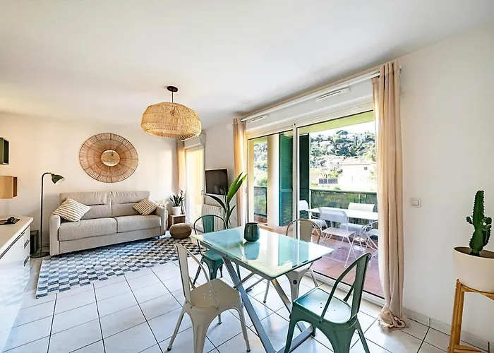 Asteria Μεντόν